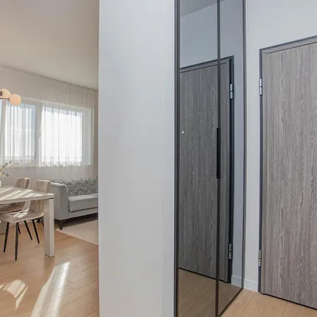 Luxury Providenca With Private Rooftop Terrace بودْسْتغانا