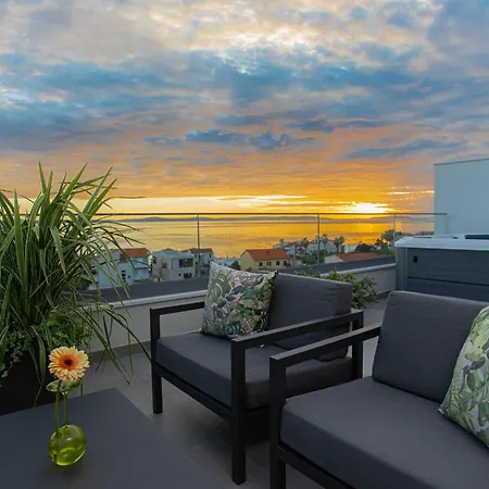 Luxury Providenca With Private Rooftop Terrace *