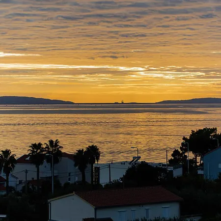 Luxury Providenca With Private Rooftop Terrace Apartman