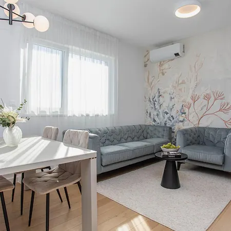 Luxury Providenca With Private Rooftop Terrace شقة